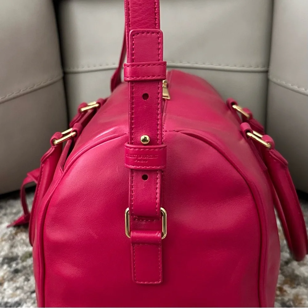 SAINT LAURENT FUCHSIA YSL 2 WAY LEATHER DUFFEL BOSTON CROSSBODY BAG CARDS & COA - Picture 2 of 16